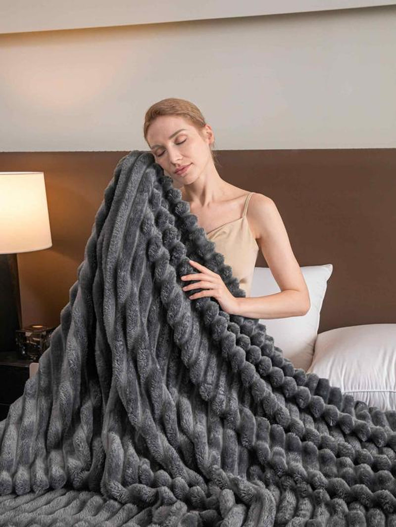 Lanrest Gentlesoft Cozy Plush Blanket – Ultra-Soft, Warm & Lightweight Striped Fleece Blanket for Bed & Couch, All-Season Home Decor Throw in Multiple US Sizes, Perfect for Relaxing Nights & Cozy Moments